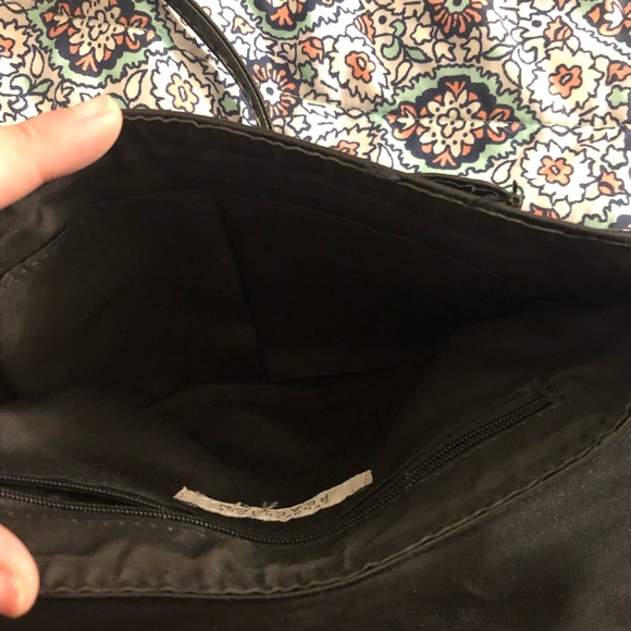 Kenneth Cole Reaction Patent Leather Cross Body - Picture 5 of 7